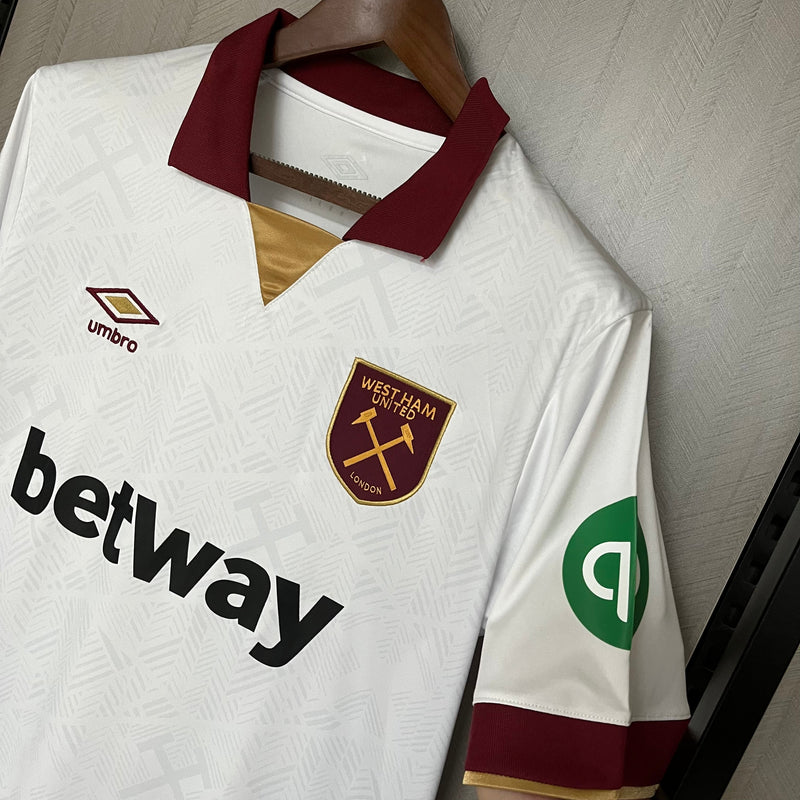 Camisa West Ham Third 24/25 Branca e Grená Torcedor Masculina Umbro