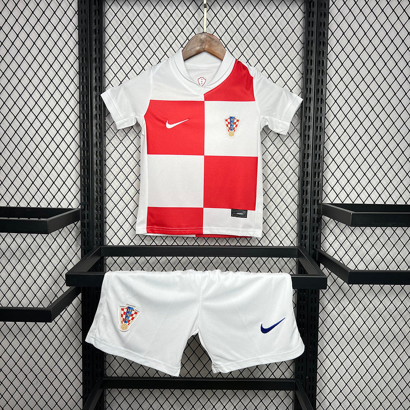 Kit infantil - Croácia 24/25