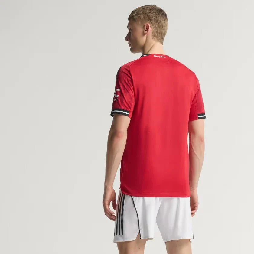 Camisa adidas Manchester United 2025/26 I Jogador - Garcêz Sports