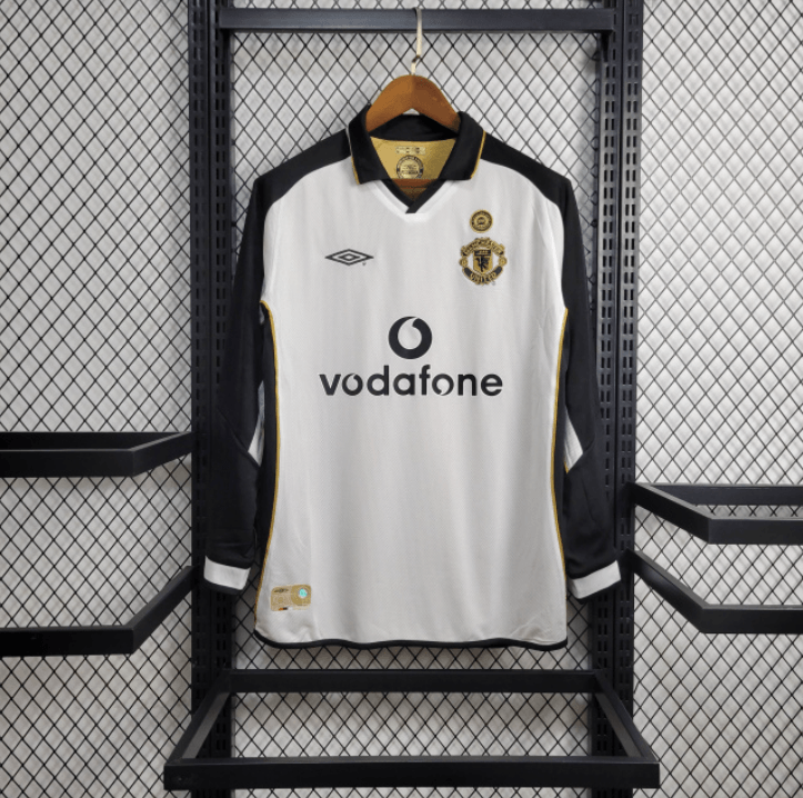 Camisa Manchester United Retro 2001/02 II Branca e Preta Umbro Dupla face Manga Longa - Garcêz Sports