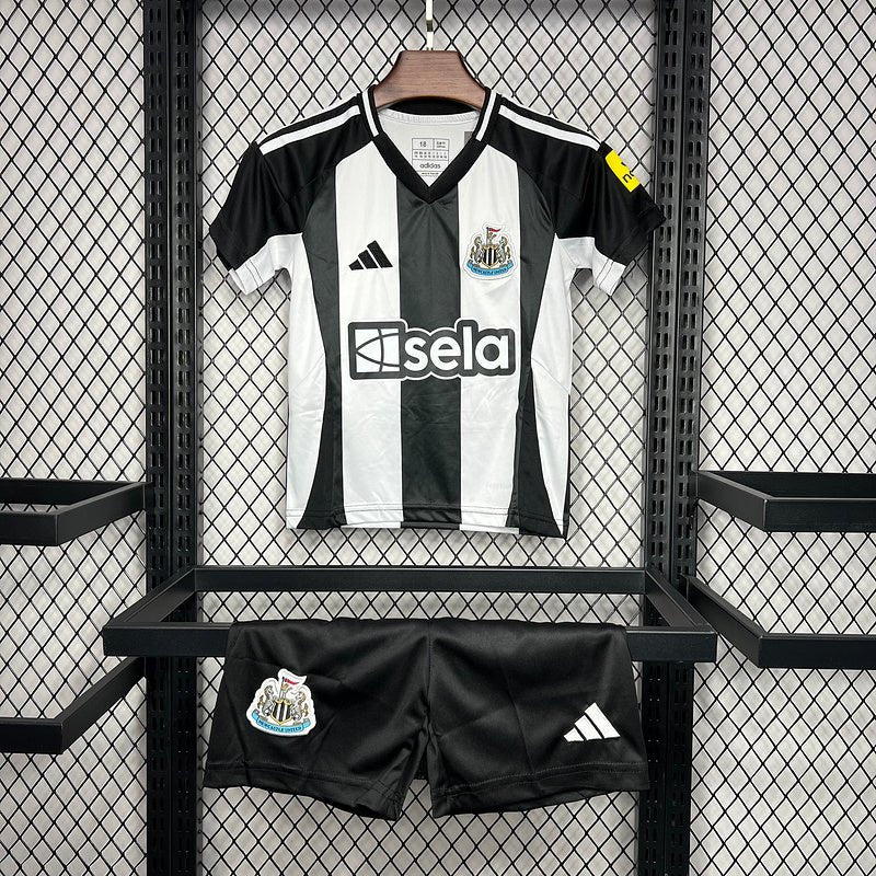 Kit Infantil Newcastle United 24/25 - Preto/Branco - Garcêz Sports