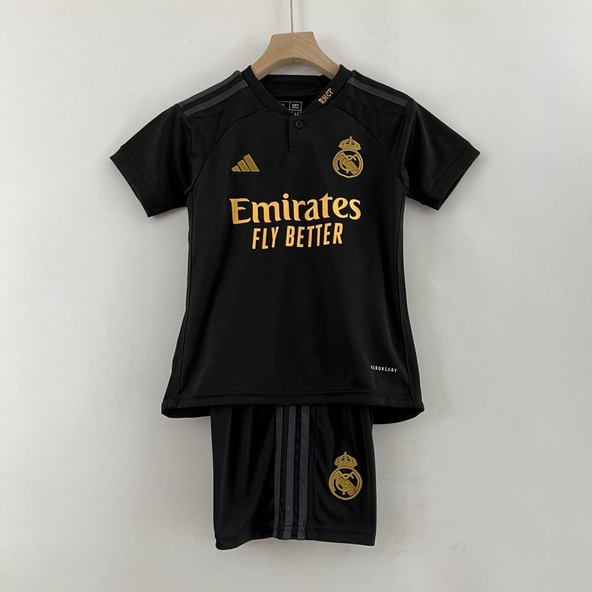 Kit Infantil Real Madrid III 23/23 Adidas - Preto - Garcêz Sports