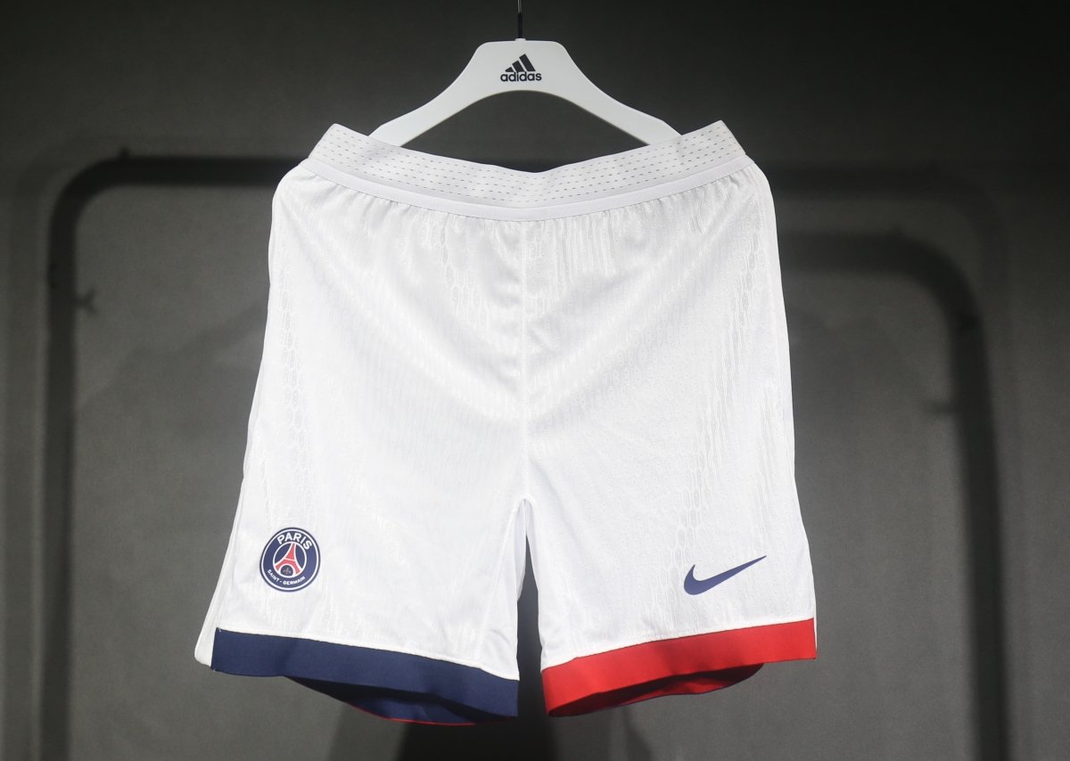 Short do PSG Modelo jogador 24/25 Branco - Garcêz Sports